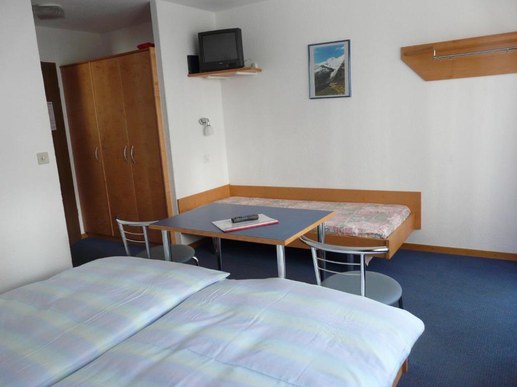 Hotel Garni Domino Saas-Fee Room photo